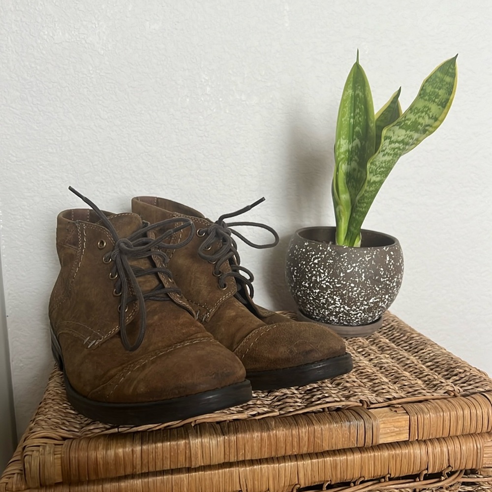 Men’s Brown Suede Ankle Boot